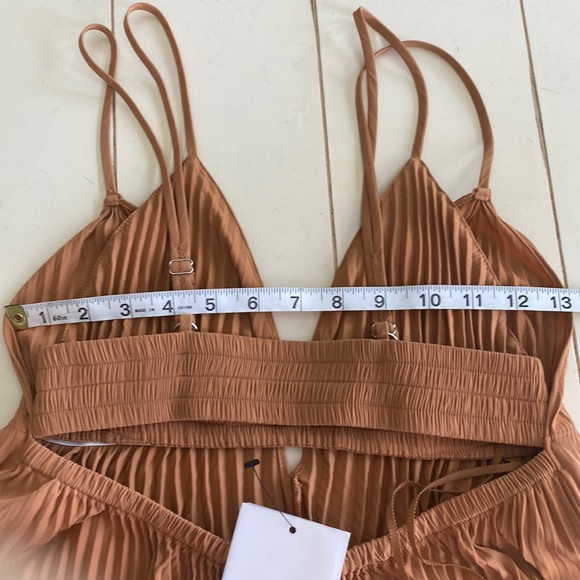 A.L.C Arianna Cutout Pleated Maxi Dress - Picture 12 of 16